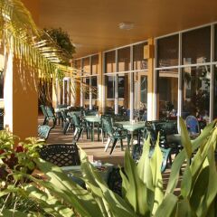 Отель Dolphin Beach Resort питание