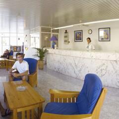 Отель Apartamentos Central City питание