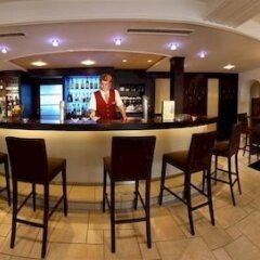 Отель Stroblhof Active Family Spa Resort Горнолыжный курорт Ортлер гостиничный бар
