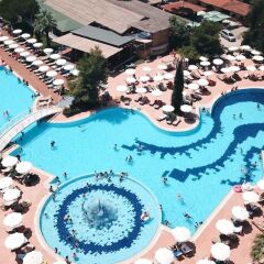 Отель Tropikal Resort Албания, Дуррес - отзывы, цены и фото номеров - забронировать отель Tropikal Resort онлайн бассейн