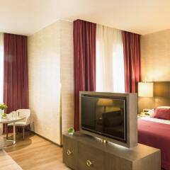Отель The Rosa Grand Milano - Starhotels Collezione Италия, Милан - 13 отзывов об отеле, цены и фото номеров - забронировать отель The Rosa Grand Milano - Starhotels Collezione онлайн комната для гостей фото 5