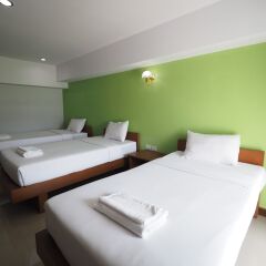 Phuhi Hotel сейф в номере