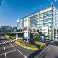 Отель Courtyard by Marriott Prague Airport фото 2