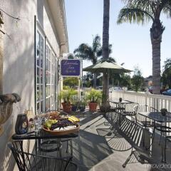 Отель Lavender Inn by the Sea питание