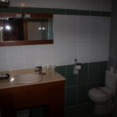 Hotel Maria De Molina ванная