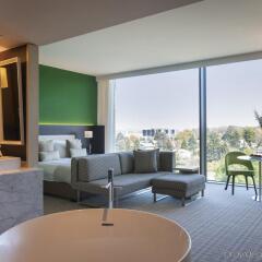Отель Crowne Plaza Geneva Швейцария, Женева - отзывы, цены и фото номеров - забронировать отель Crowne Plaza Geneva онлайн комната для гостей фото 2