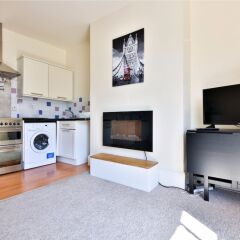 Отель Quiet Flat for 4 With Sea View in Central Brighton в номере