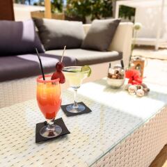 Hotel RD Mar de Portals - Adults Only гостиничный бар