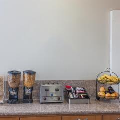 Отель Knights Inn Los Angeles Central / Convention Center Area удобства в номере