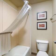 Отель Comfort Inn Near Old Town Pasadena ванная