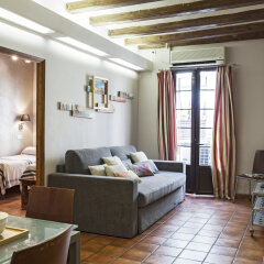 Отель AinB Las Ramblas-Guardia Apartments Испания, Барселона - 1 отзыв об отеле, цены и фото номеров - забронировать отель AinB Las Ramblas-Guardia Apartments онлайн комната для гостей