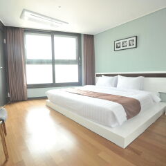Hotel The Mark Haeundae сейф в номере