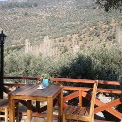 Sirince Klaseas Hotel & Restaurant Торбали балкон