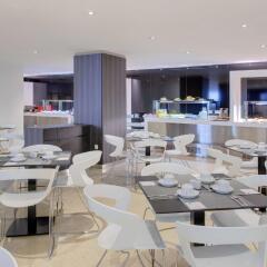 TRYP Córdoba Hotel интерьер отеля