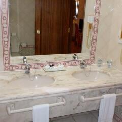 Hotel Oriental - Adults Only Портимао ванная фото 2
