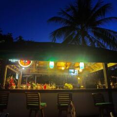 Отель The Bay Samui гостиничный бар