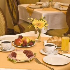 Hotel Raffaello Прага питание