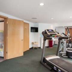 Magnuson Hotel Franklin Square Inn фитнесс-зал фото 3