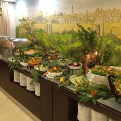 Commodore Hotel Jerusalem Израиль, Иерусалим - 3 отзыва об отеле, цены и фото номеров - забронировать отель Commodore Hotel Jerusalem онлайн питание фото 2