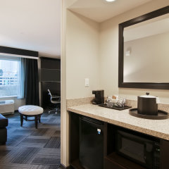 Hampton Inn & Suites Bellevue Downtown-Seattle in Bellevue, United States of America from 224$, photos, reviews - zenhotels.com