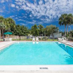 Отель Days Inn by Wyndham Lake City I-75 США, Лейк-Сити - отзывы, цены и фото номеров - забронировать отель Days Inn by Wyndham Lake City I-75 онлайн бассейн