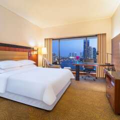 Royal Orchid Sheraton Hotel & Towers комната для гостей фото 4