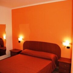 Отель B&b Insula Portus Фьюмичино сейф в номере