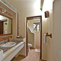 Отель La Villa Luz Adults Only ванная фото 2