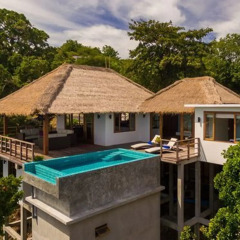 Отель Cape Shark Pool Villas балкон