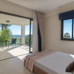 Royal Blue Hotel Paphos комната для гостей фото 9