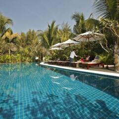 Отель NgapaliI Bay Villas & Spa бассейн