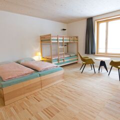 Отель Youth Hostel St. Moritz Швейцария, Санкт-Мориц - отзывы, цены и фото номеров - забронировать отель Youth Hostel St. Moritz онлайн комната для гостей фото 2