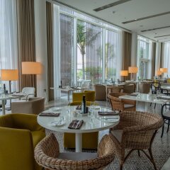 Отель The Oberoi Beach Resort Al Zorah ОАЭ, Аджман - 1 отзыв об отеле, цены и фото номеров - забронировать отель The Oberoi Beach Resort Al Zorah онлайн гостиничный бар