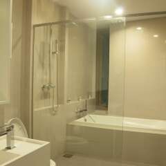 Отель Beachfront Sea View Baan Plai Haad Паттайя ванная