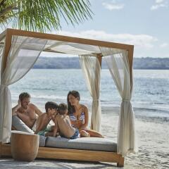 Отель Four Seasons Resort Costa Rica at Peninsula Papagayo с домашними животными