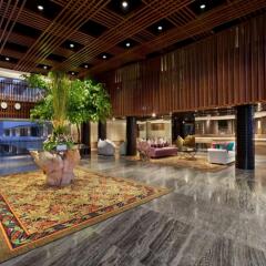 Отель Ramada by Wyndham Bali Sunset Road Kuta интерьер отеля