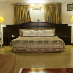 Sonia Hotel in Accra, Ghana from 126$, photos, reviews - zenhotels.com guestroom