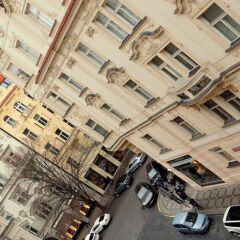 Отель Central and calm Прага вид на фасад фото 2