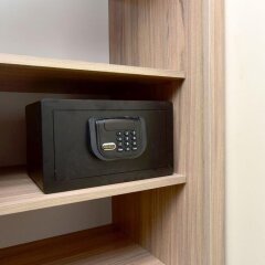 Dora Hotel сейф в номере
