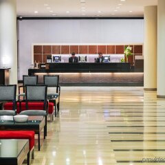 Отель H10 Marina Barcelona интерьер отеля