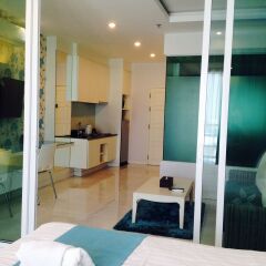 Отель View Talay 6 Pattaya Beach Condominium By Honey Паттайя комната для гостей фото 3