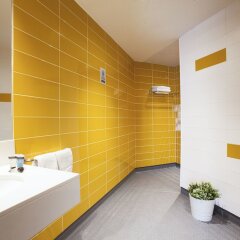 Отель Twentytú Hostel Испания, Барселона - 2 отзыва об отеле, цены и фото номеров - забронировать отель Twentytú Hostel онлайн ванная фото 2