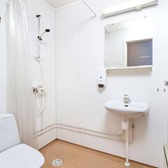 Отель Budget Hotel Kristiansand Норвегия, Кристиансанд - отзывы, цены и фото номеров - забронировать отель Budget Hotel Kristiansand онлайн ванная фото 2