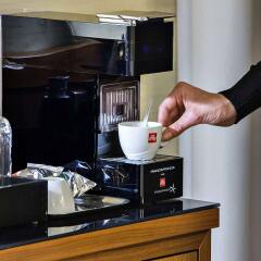 Отель Courtyard by Marriott Toulouse Airport Франция, Тулуза - отзывы, цены и фото номеров - забронировать отель Courtyard by Marriott Toulouse Airport онлайн удобства в номере фото 2