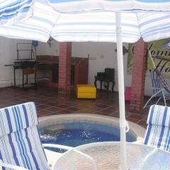 Отель Colombian Home Hostel Cali Колумбия, Кали - отзывы, цены и фото номеров - забронировать отель Colombian Home Hostel Cali онлайн бассейн фото 3