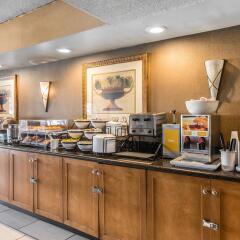 Отель Comfort Inn & Suites Denver питание