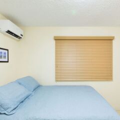 Апартаменты New Kingston Guest Apartment IV комната для гостей фото 4