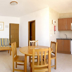 Отель Apartamentos Tramuntana в номере