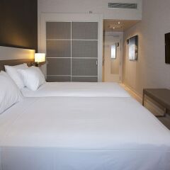 AC Hotel Colón Valencia by Marriott комната для гостей фото 3