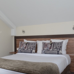 Hotel The Originals Paris Mouffetard Apolonia (ex Qualys-Hotel) сейф в номере